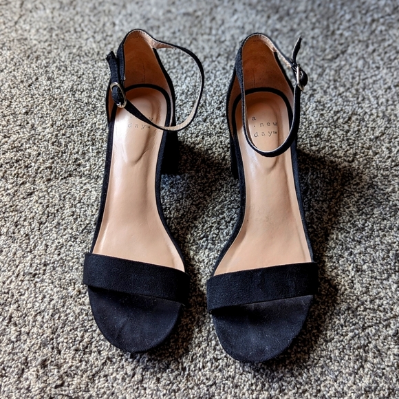a new day Shoes - Black heels, size 7.5